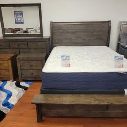 Going out of business sale. Peter solid wood bedroom set now $999. Easy finance option. Same day delivery.
