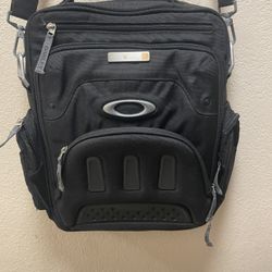 Vintage Oakley vertical backpack