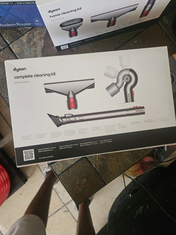 Dyson Complete Cleaning Kit Attachments