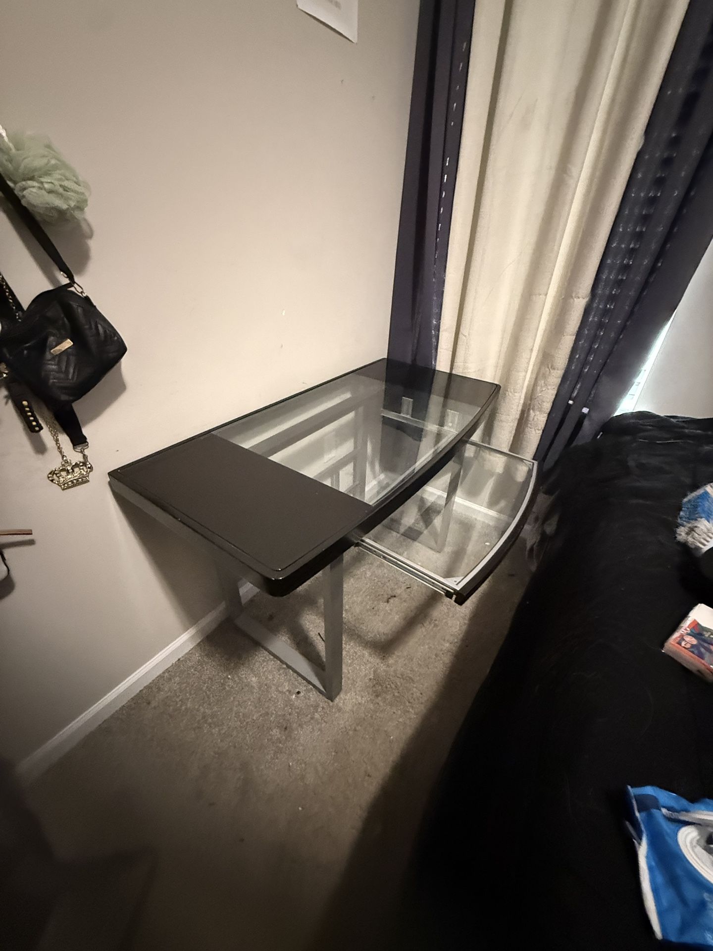 Office Desk/ Table