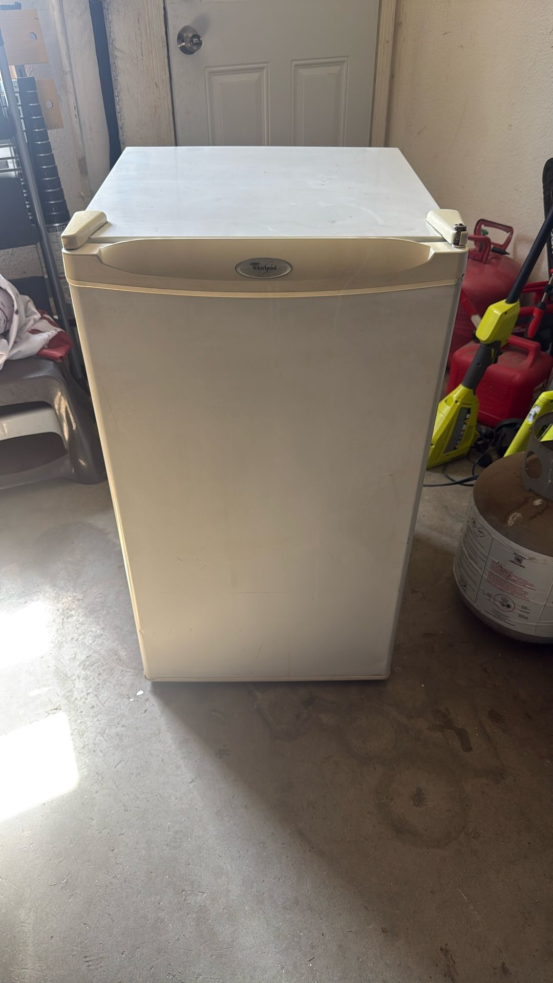 Whirlpool Mini Fridge