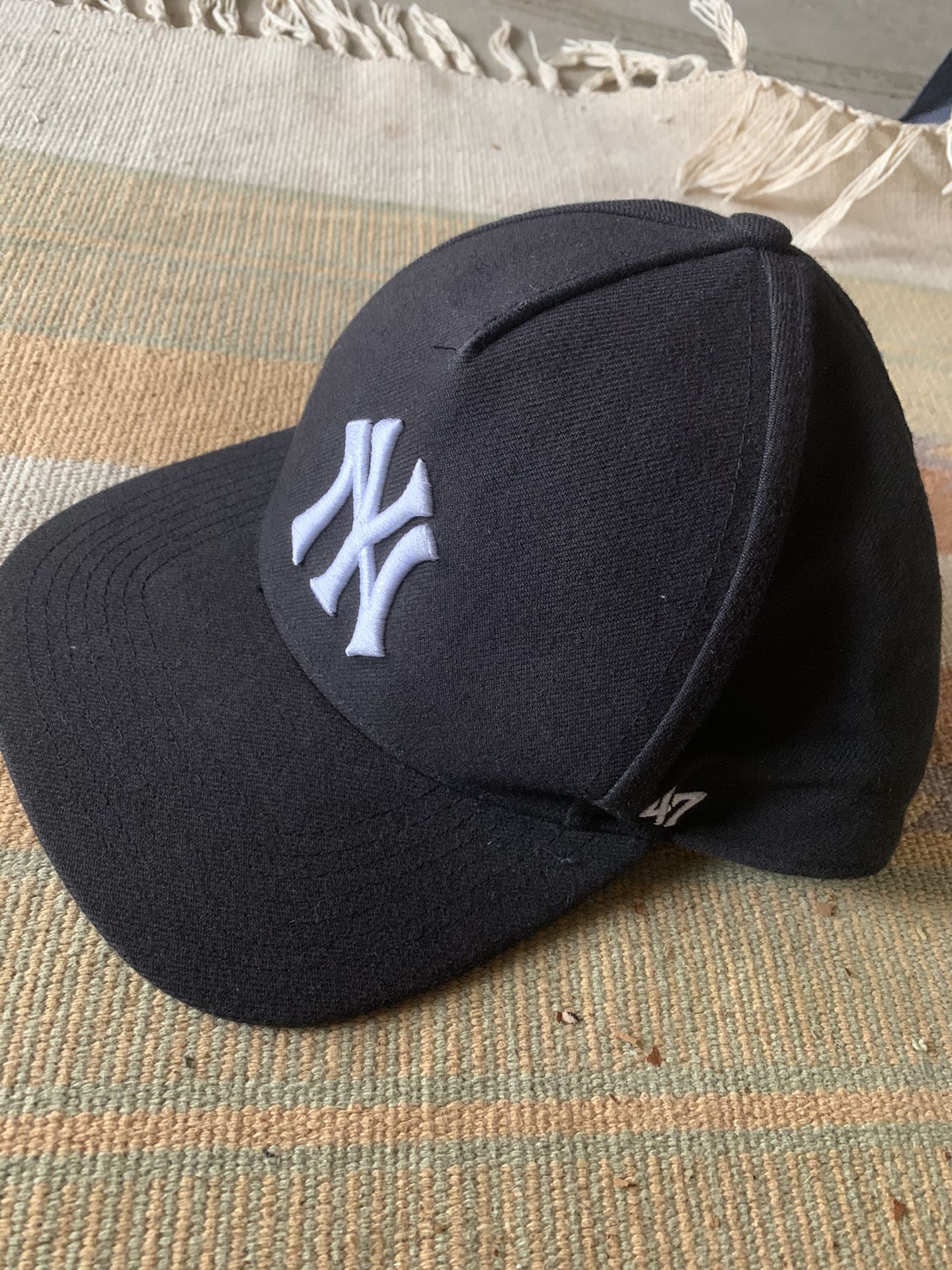 Supreme Yankee clip on hat