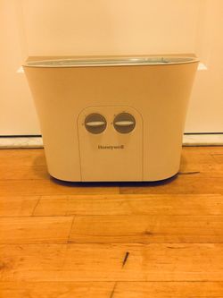 Honeywell Humidifier. Ultraviolet kills 99.9% of bacteria. Very efficient. Barely used. Like new condition. Great bargain.