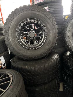 Bendo un set de Rines nuevos con llantas usadas para Toyota Tacoma Chevy Silverado
