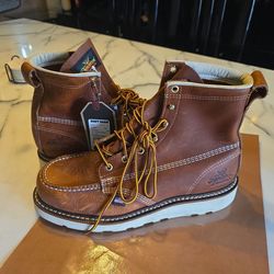 New thorogood boots size 9.0ee