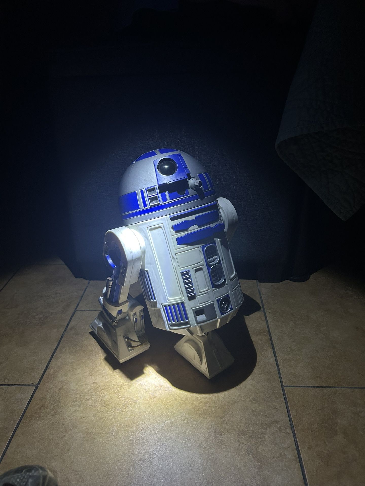 R2-D2 Droid W/ Astromech Backpack