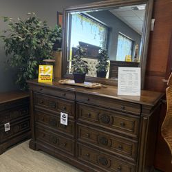 Dresser