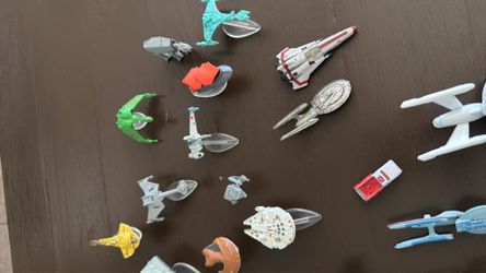 Mix Star Wars and uss entreprise out of space
