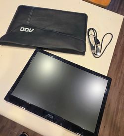 AOC Portable USB Monitor with Case