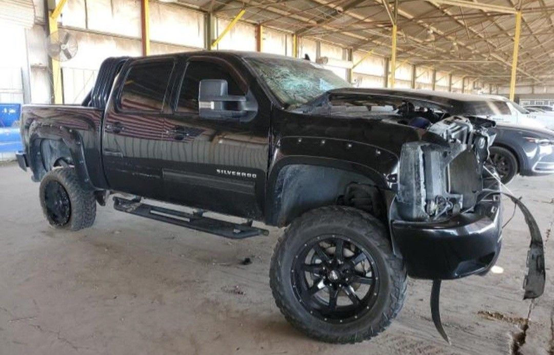 Chevy Silverado- Sierra Parts