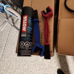 Street Bike Chain Cleaner And Brushes