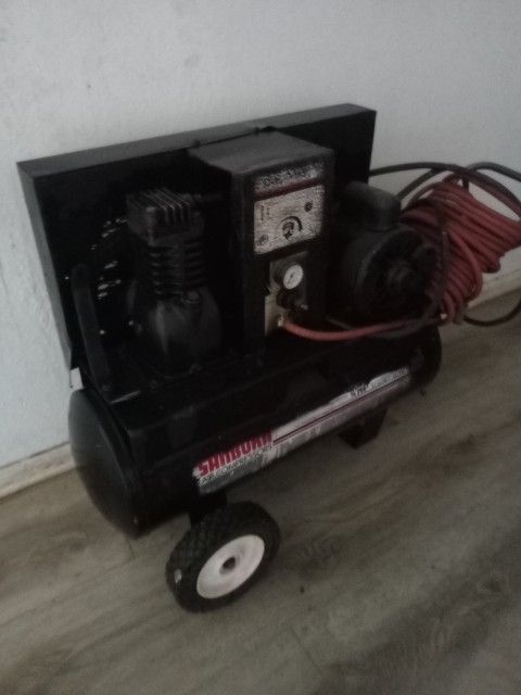 Air Compressor Works Great $85