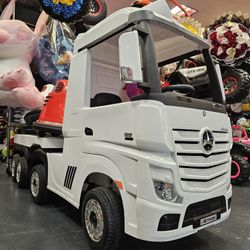 Carritos Electricos disponible con llanta de rubber o de plastico