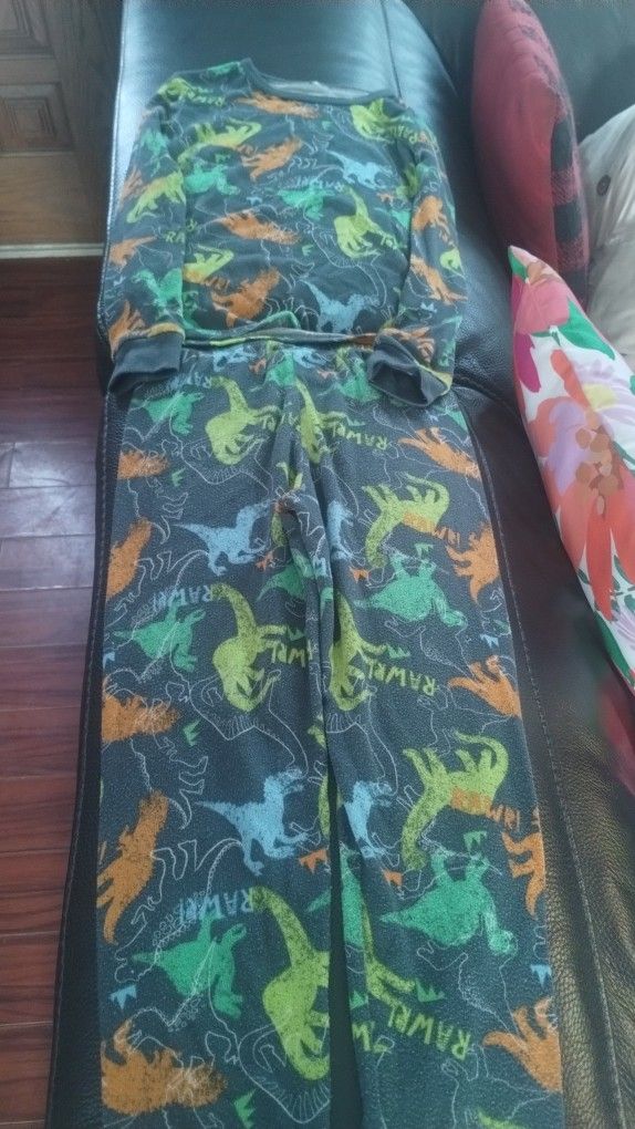 Size 7 Dinosaur pjs