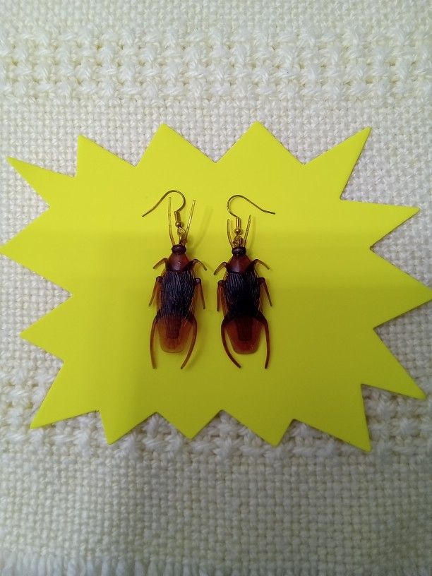 Roach Earring A1