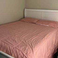 Queen Bed Frame With Mattress 