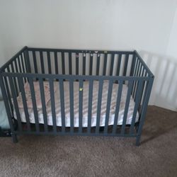 Crib And Mattress 