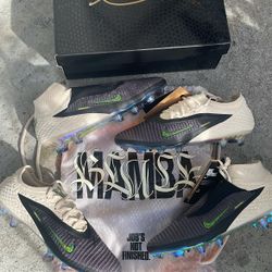 Cheaper than most sellers! Available for pick up all day - Phantom Kobe 6’s