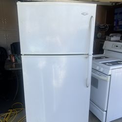 Stove & Refrigerator