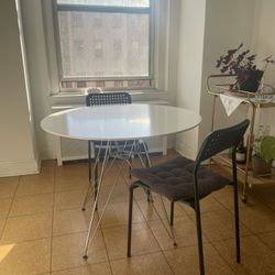 Eiffel Style Round Dining Table