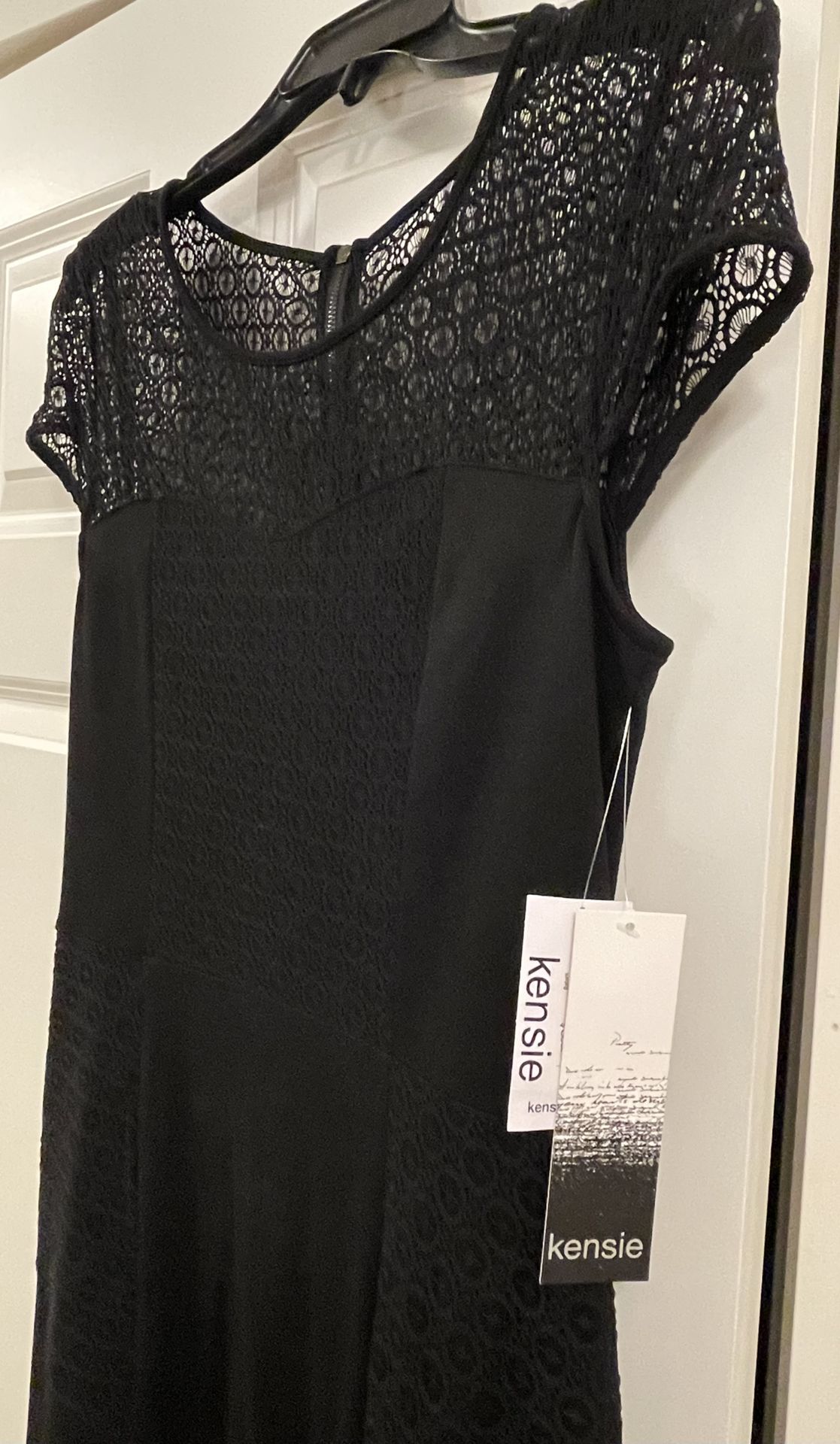 New With Tags Kenzie Dress Size Small