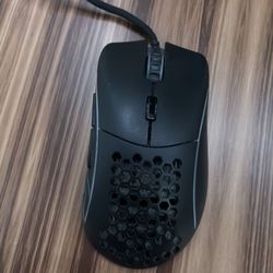 Glorious model d wired matte black