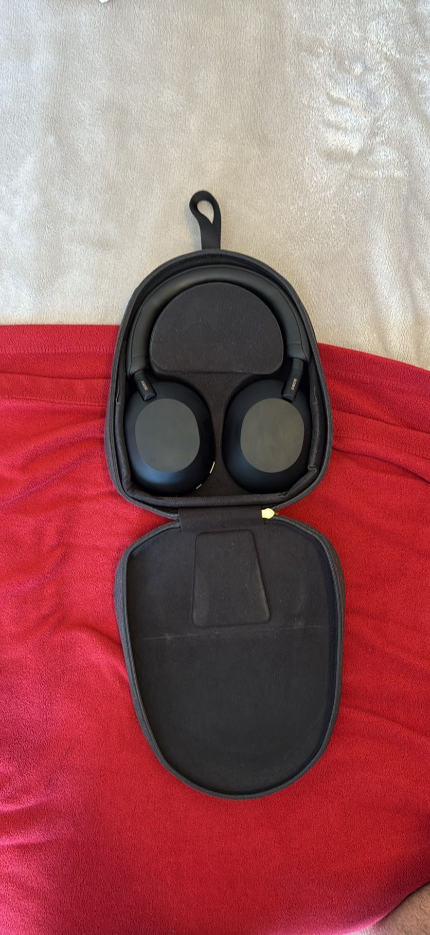 Sony WH-1000XM5 headphones