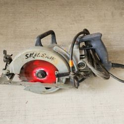 Skilsaw Work Drive Saw With Blade