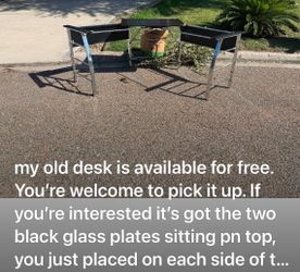 Corner desk-FREE
