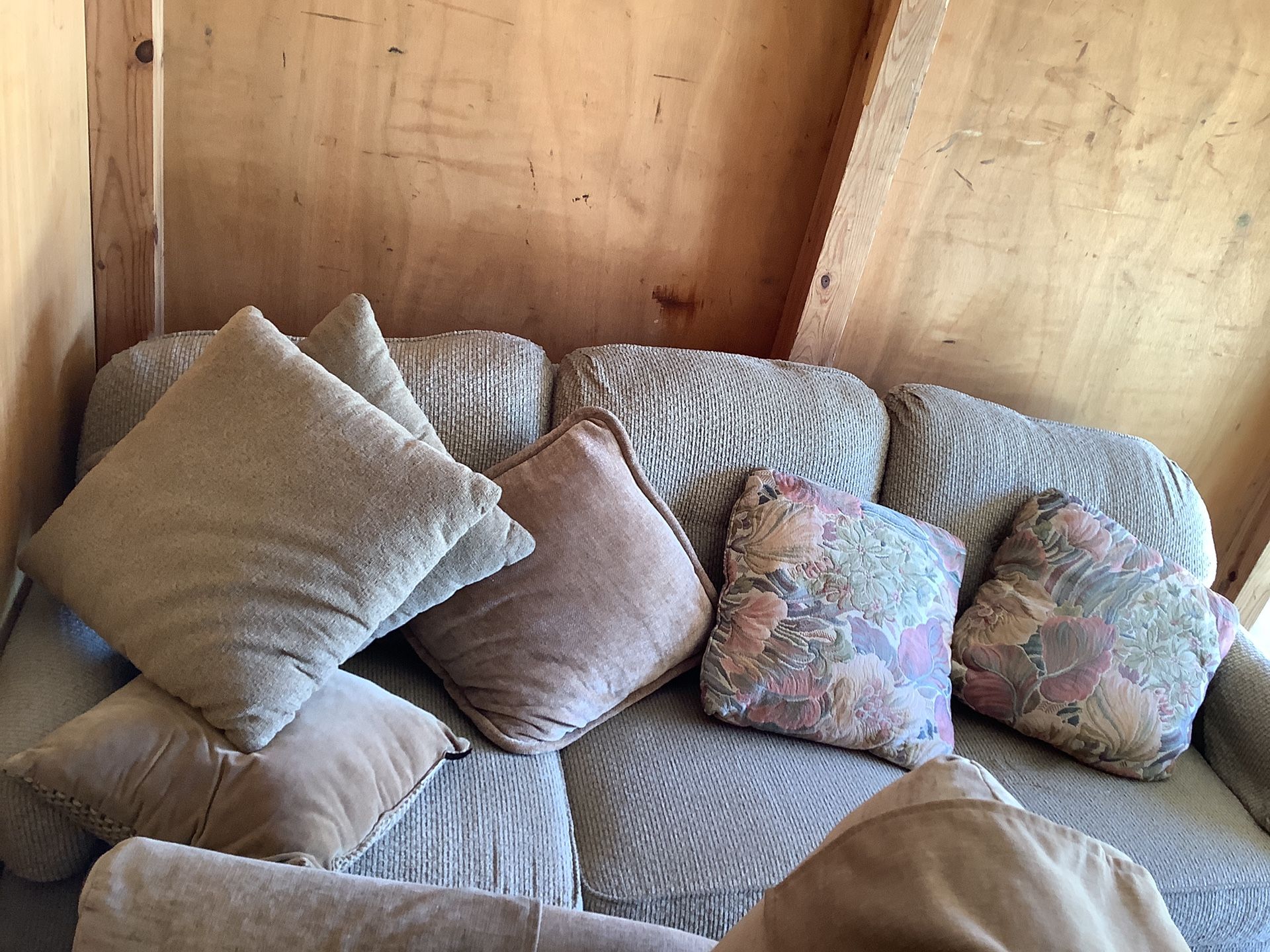 Lazy boy Couch And 2 Reclining Chairs
