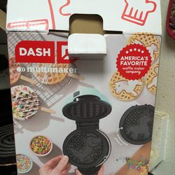 Dash mini maker system with 6 removable plates