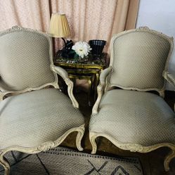 set vintage chairs 