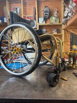 Lightweight wheelchair