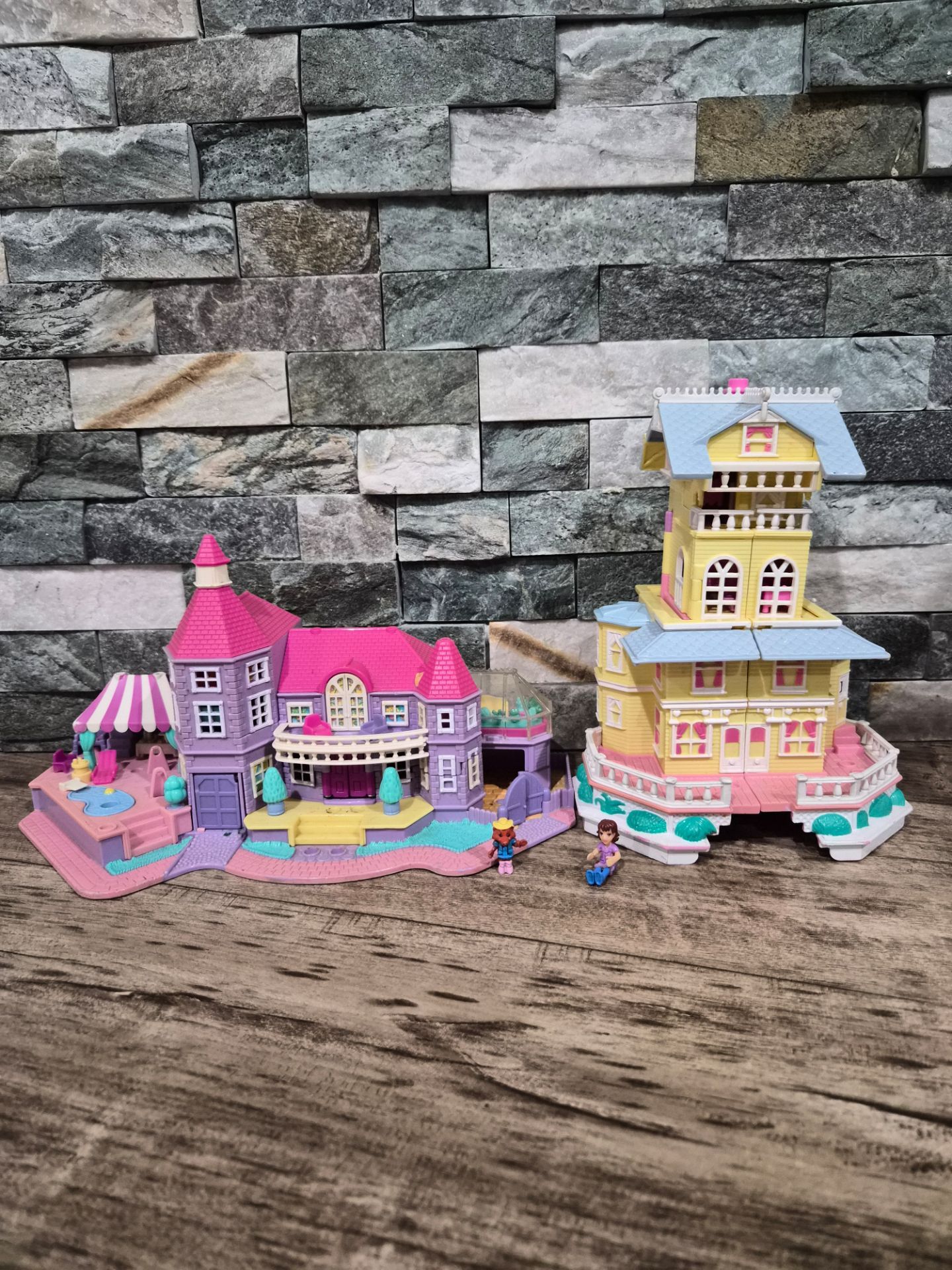 the Bluebird Toys Polly Pocket Pollyville