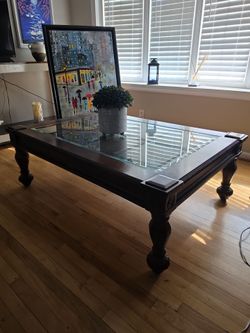 Coffee table and two lamp tables for sale