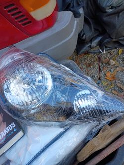 2007/8 honda prias pasenger headlight