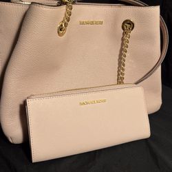 Pink michael kors handbag and wallet set (minor blemishes) 