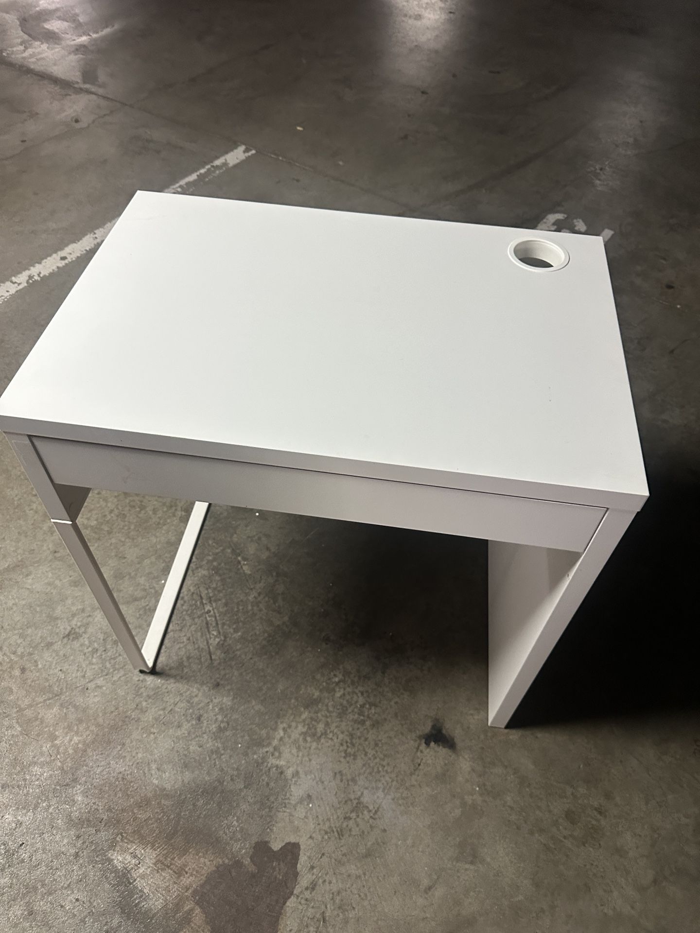 IKEA Micke Desk