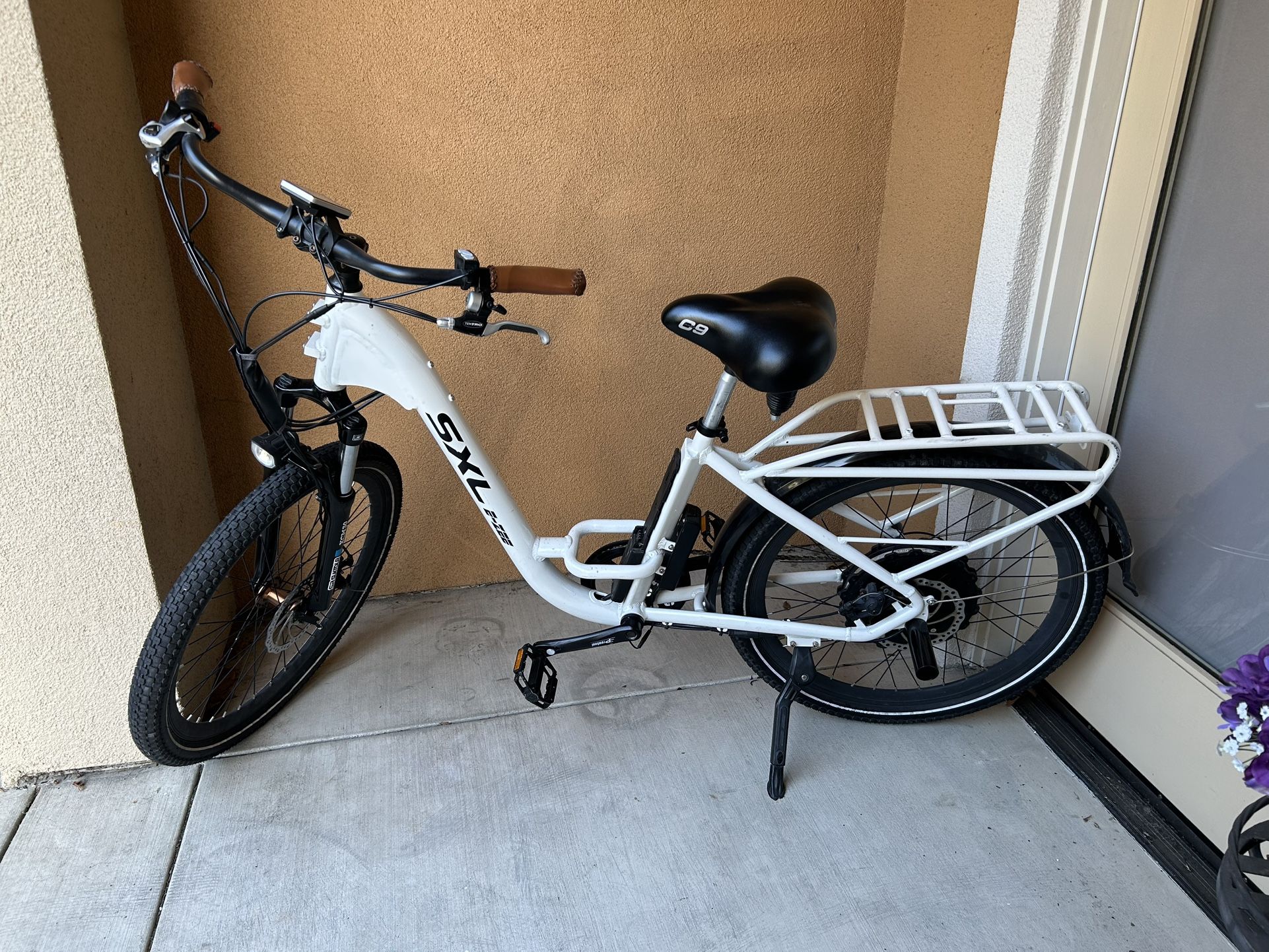$100 - Like-new E-Bike (needs Battery)