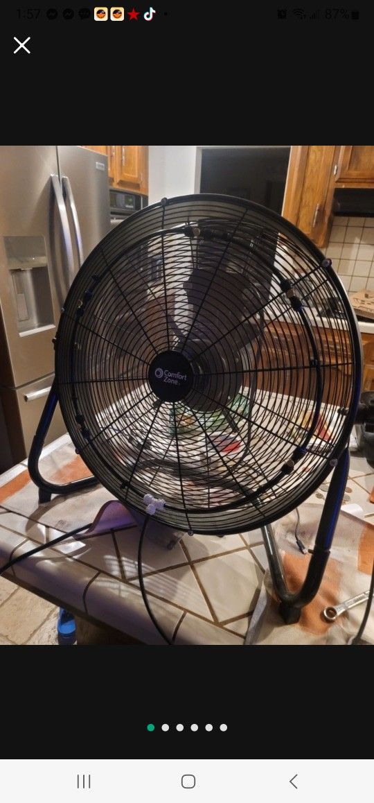 New 3 Speed Industrial Fan With Misters Don't Miss Out