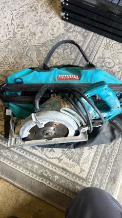 Makita 5077B 7-1/4” Circular Saw w/ Carrying Bag – Works Great