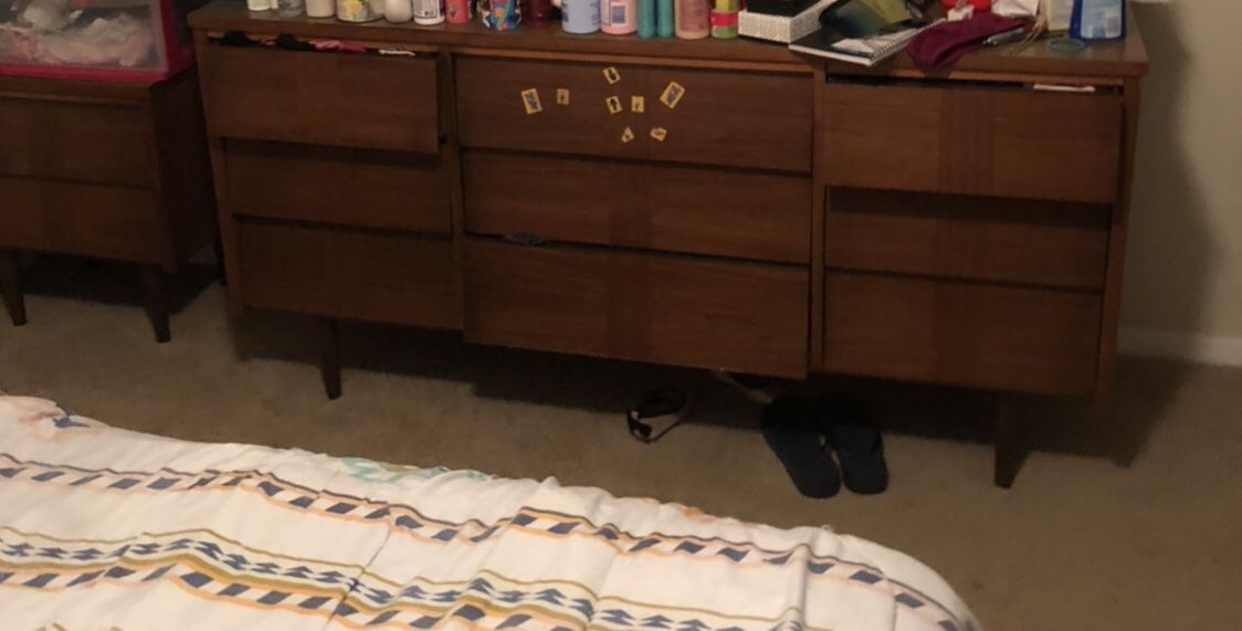 ⚠️‼️Dresser Set as Is No Damage‼️⚠️