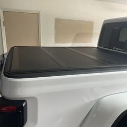 Rugged Ridge Tri Fold Cover Hard Toneau Jeep Gladiator