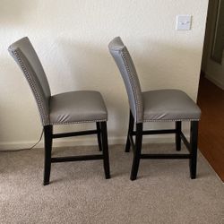 Counter Stools / Chairs 