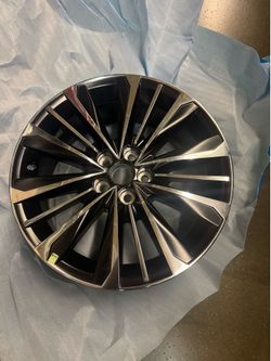 20” wheels from a Toyota Grand Highlander