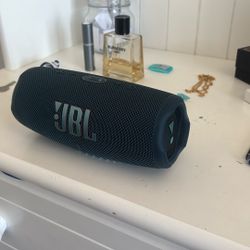 JBL Charge 5 Speaker
