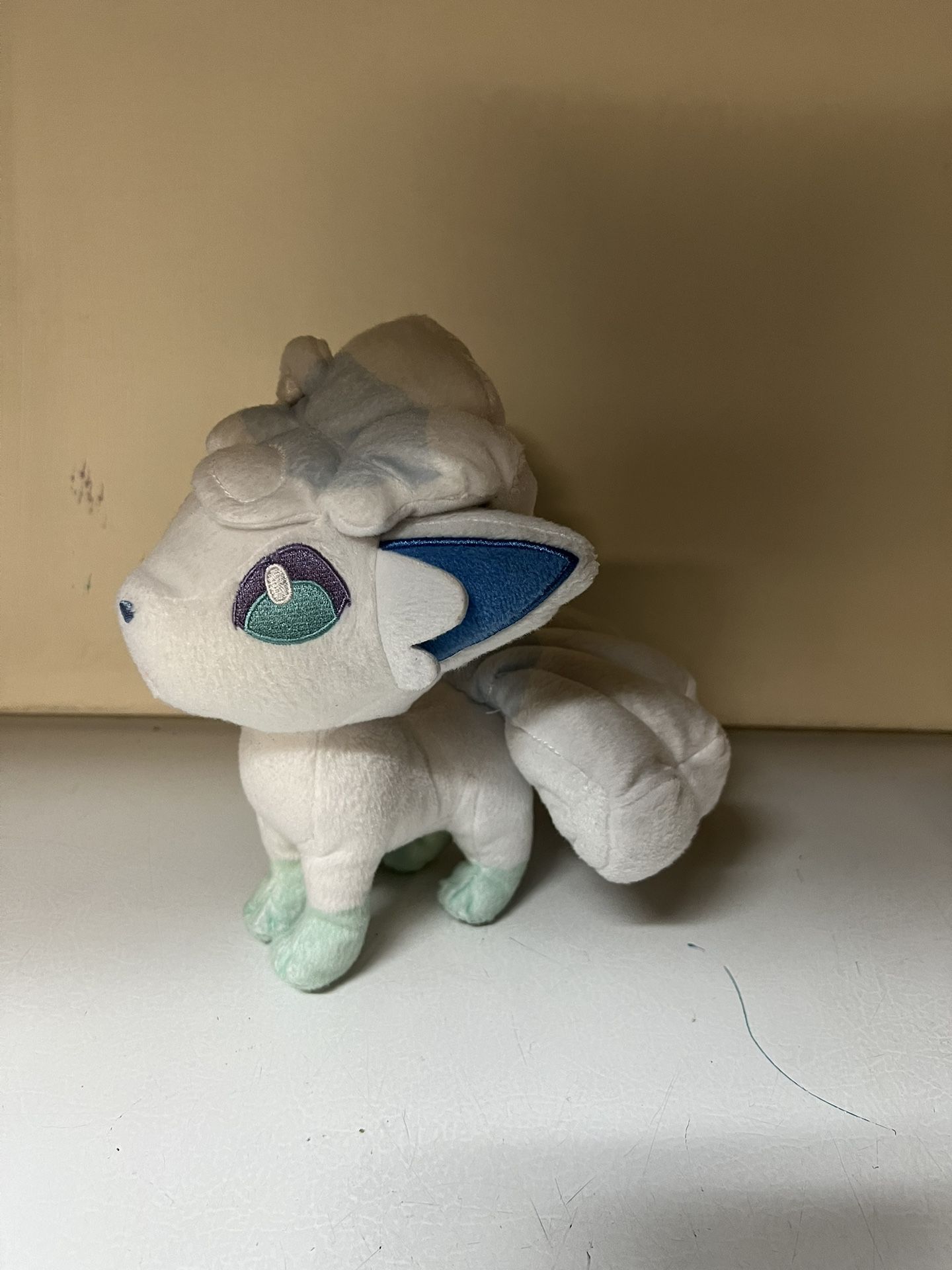 POKEMON 2017 TAKARA TOMY LILLIE'S ALOLAN VULPIX PLUSH TOY
