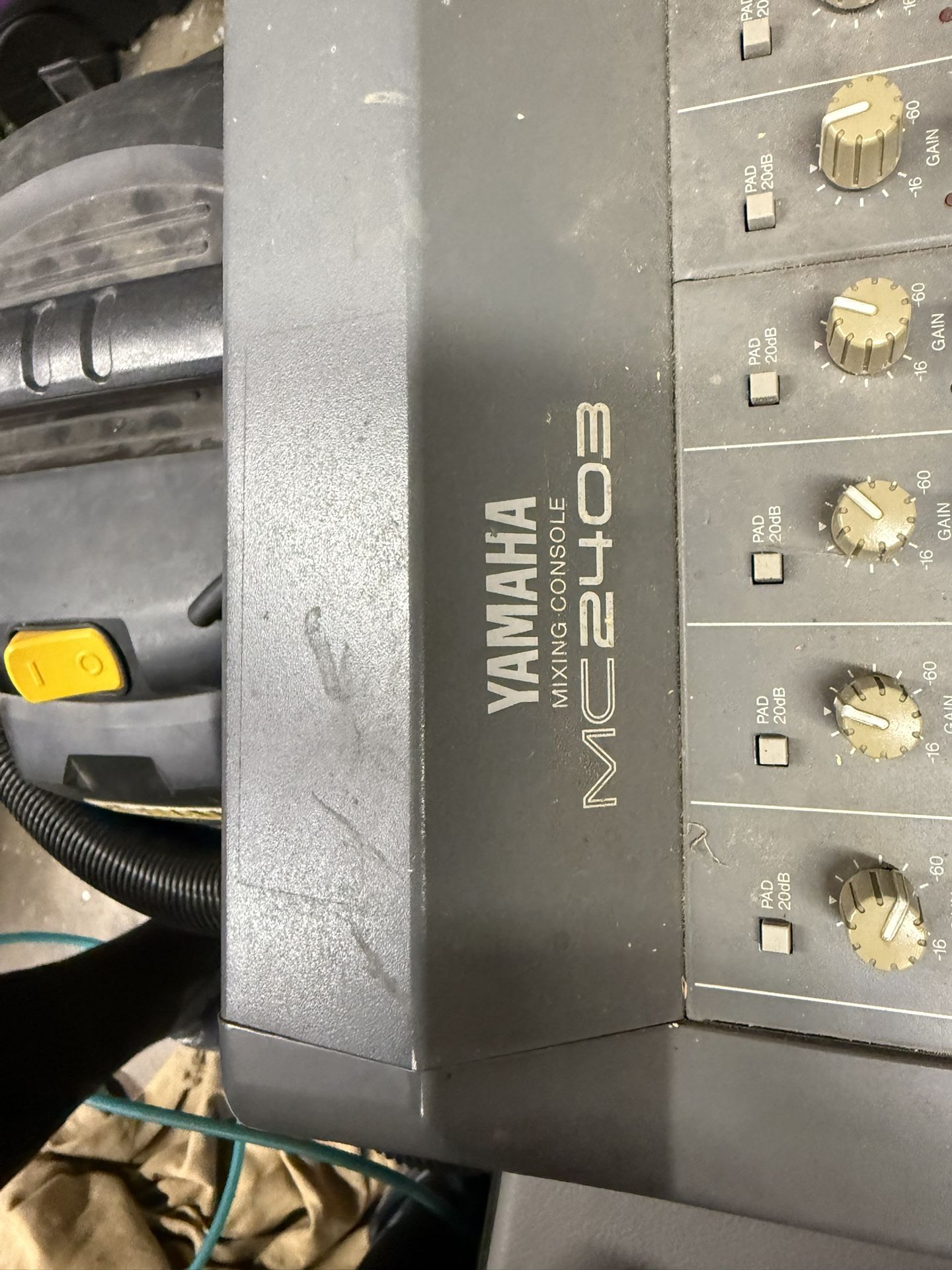 Yamaha MC-2403 Gray Mixer