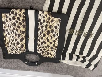 Lamb Clutch