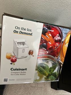 BRAND NEW ICE CUBE MAKER